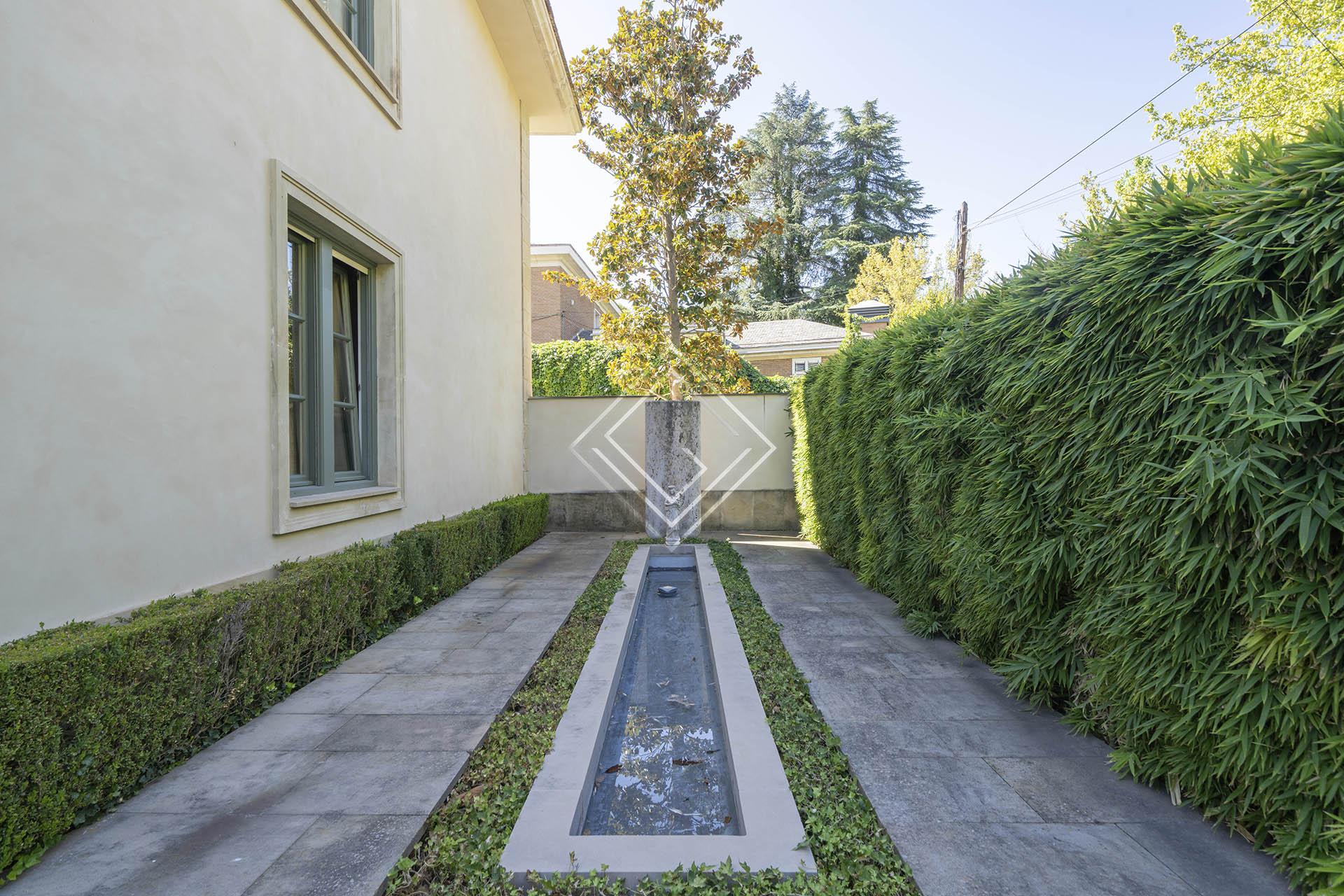 Vivienda de excepcionales calidades en alquiler en Colonia Puerta de Hierro - Imagen