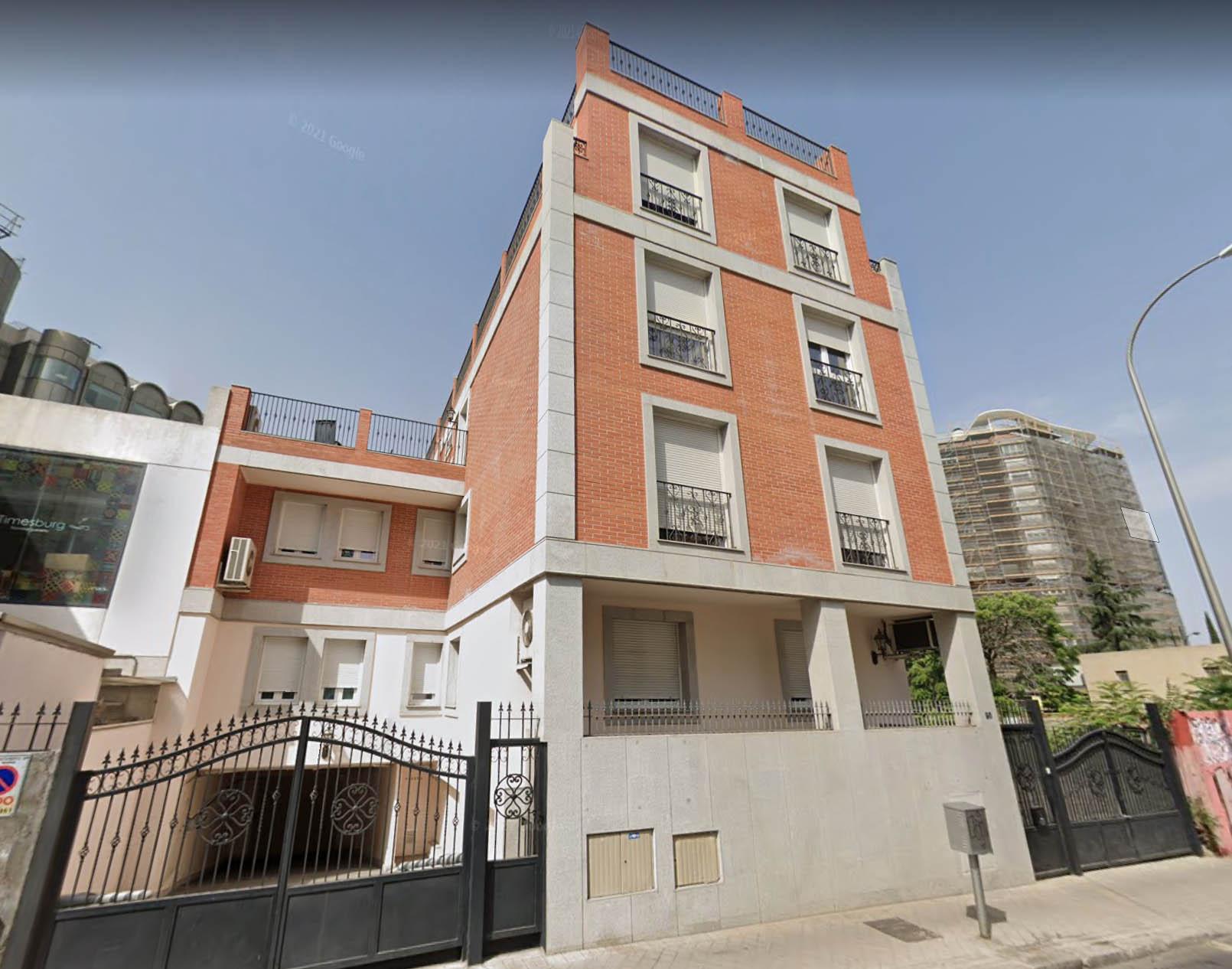 Singular edificio residencial en venta en Francisco Silvela - Imagen