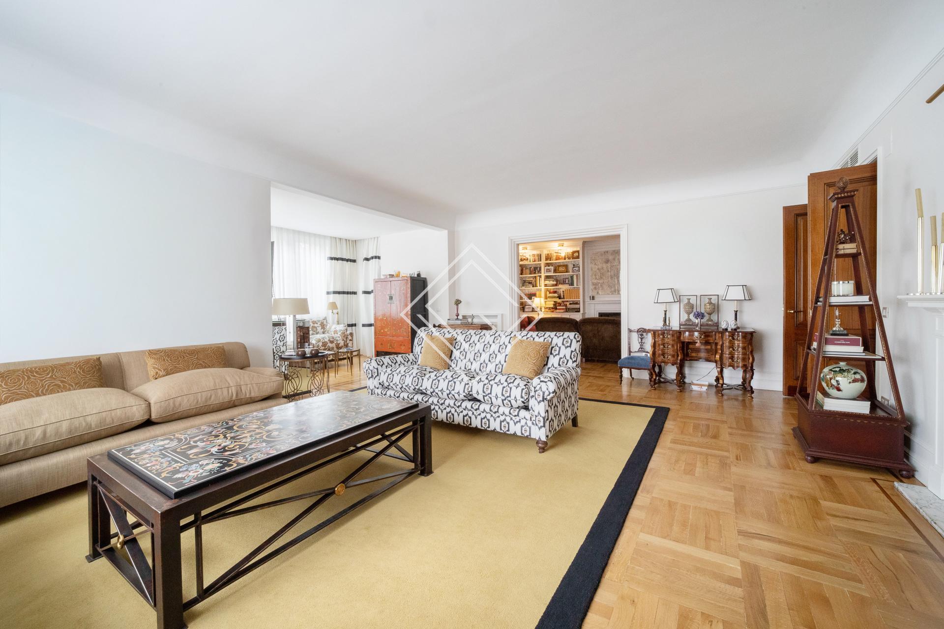 Espectacular piso totalmente reformado en El Viso - Imagen