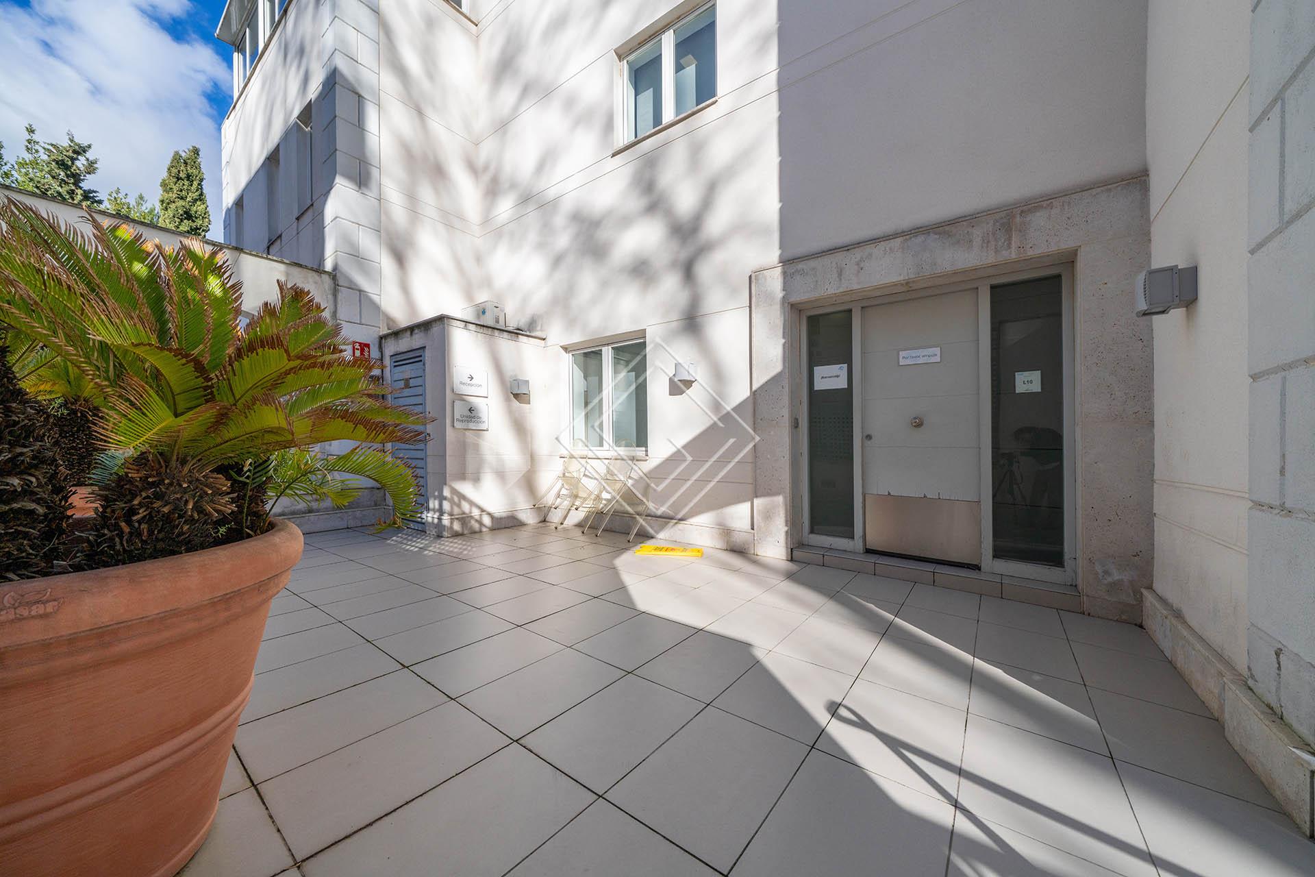 Edificio dotacional en venta en El Viso - Imagen